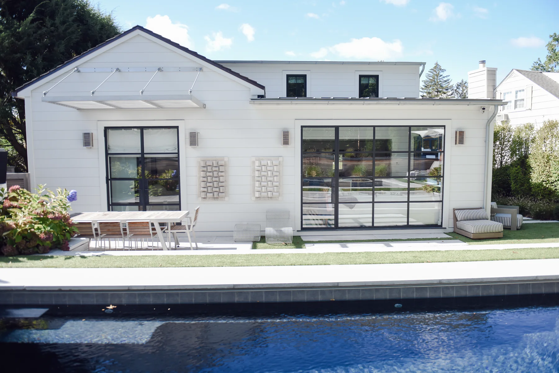 Bronxville: pool house