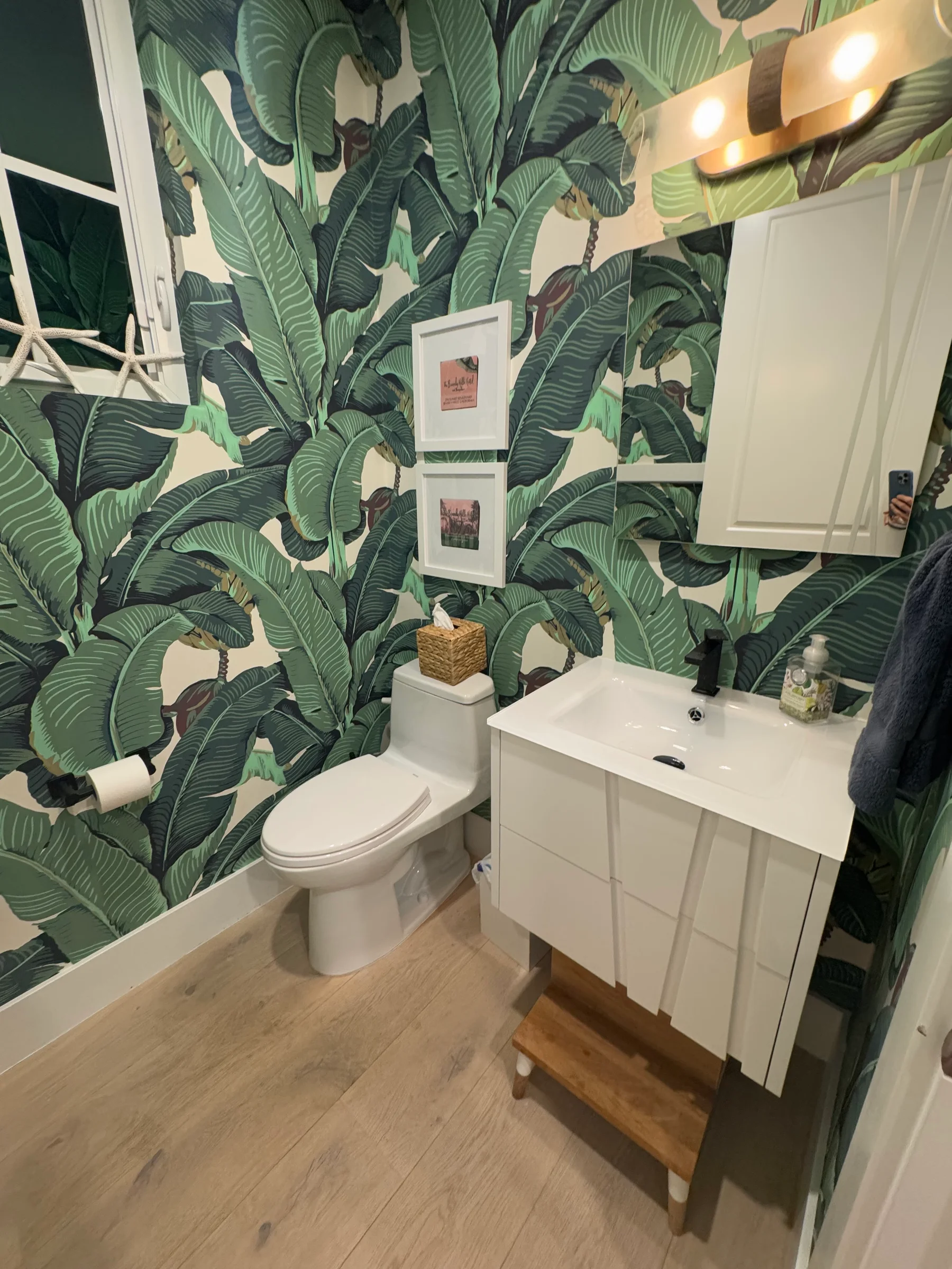 Naples Townhouse: townhouse powder room