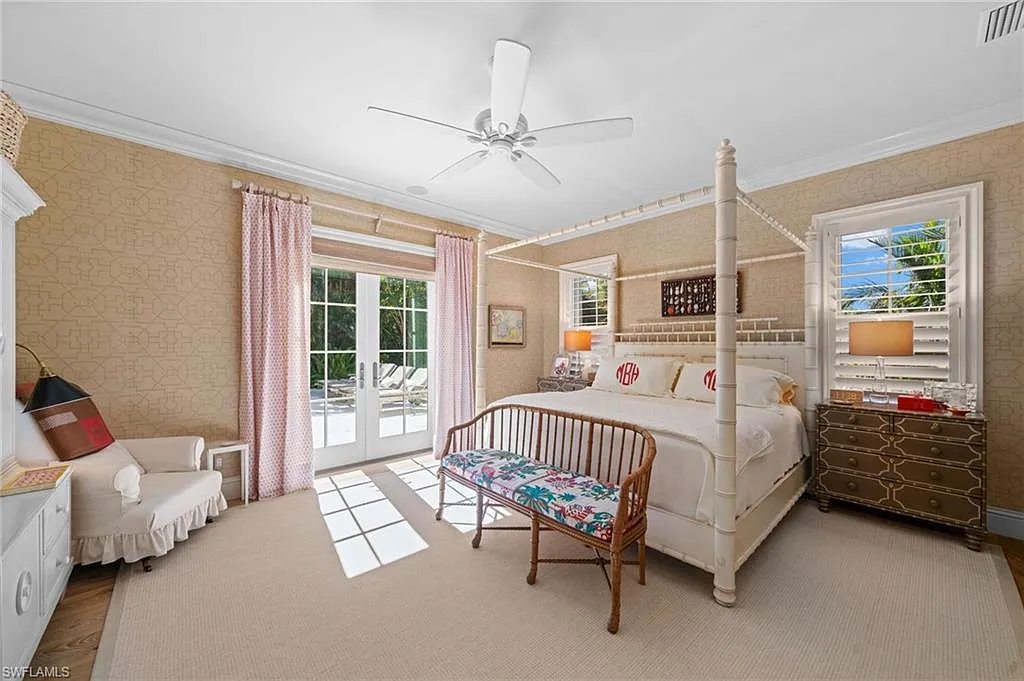 Windward: bedroom